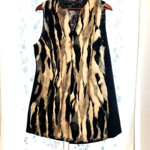 NWT Tahari faux fur / faux suede vest